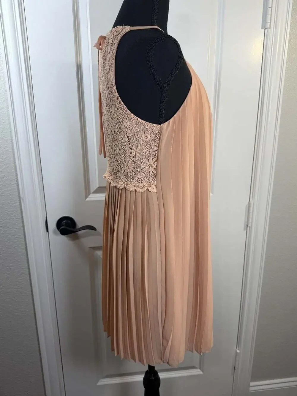 Greylin Peach Pleated Lace Back Halter Dress Size S
